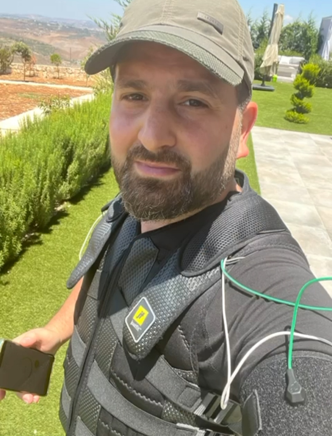 محمد باقر في خدمة الناس