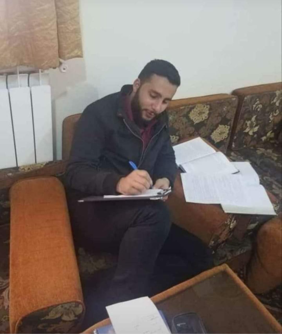 الطالب الدؤوب المجِدّ