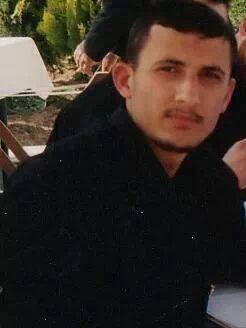 طينةٍ أصلها ثابت وفرعها في السماء